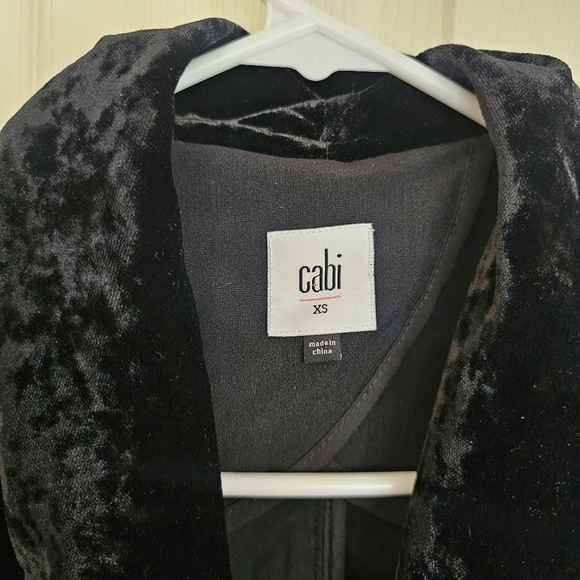 Cabi Special Release Collection Crushed Velevt Hostess Jacket Blazor - Picture 5 of 7